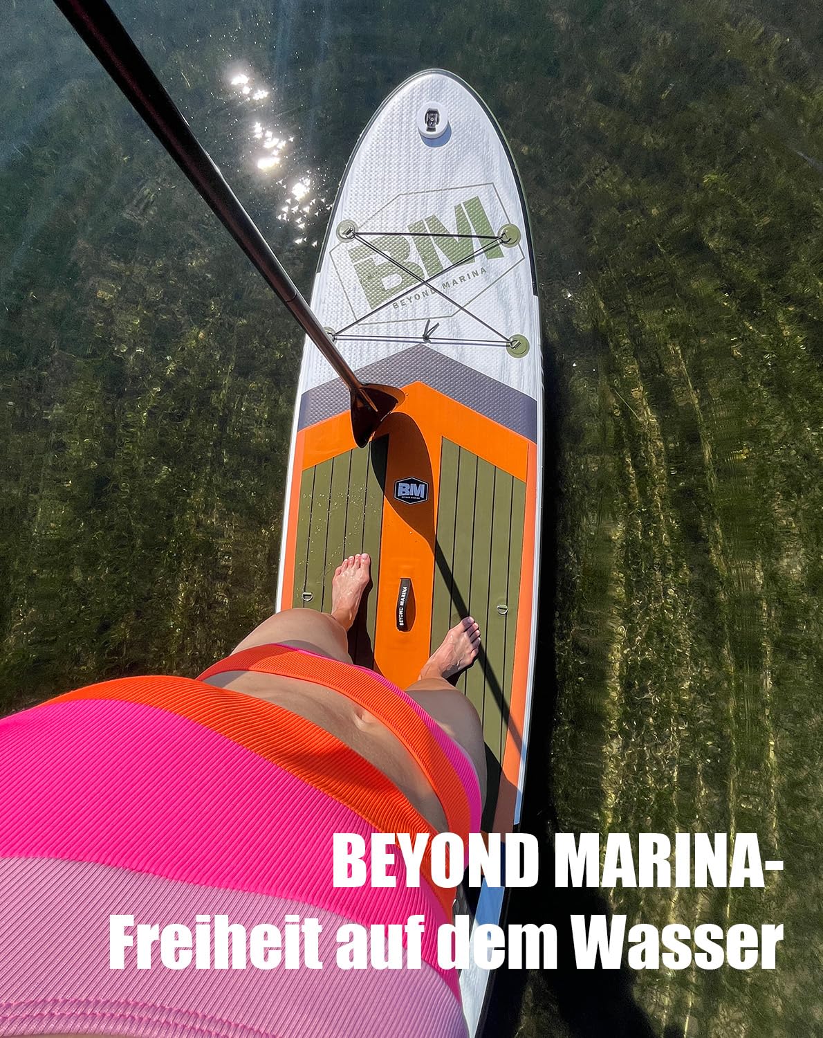BEYOND MARINA SUP Board aufblasbar 320x81x15cm | Stand Up Paddle Board mit Sitz & 2-in-1 Paddel | Komplettset mit Pumpe, Rucksack & Leash
